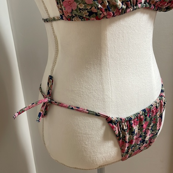 Triangle Bikini Tie Top & Bikini Tie Bottoms, Floral, Size 10 top & 8 bottom - Picture 7 of 15